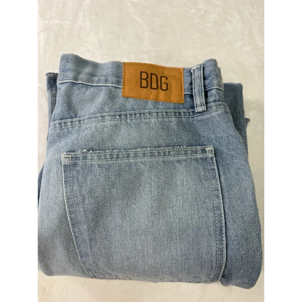 BDG Baggy‎ Fit Jeans Mens 33x32 Light Fade Distressed Wide Leg Raw Edge